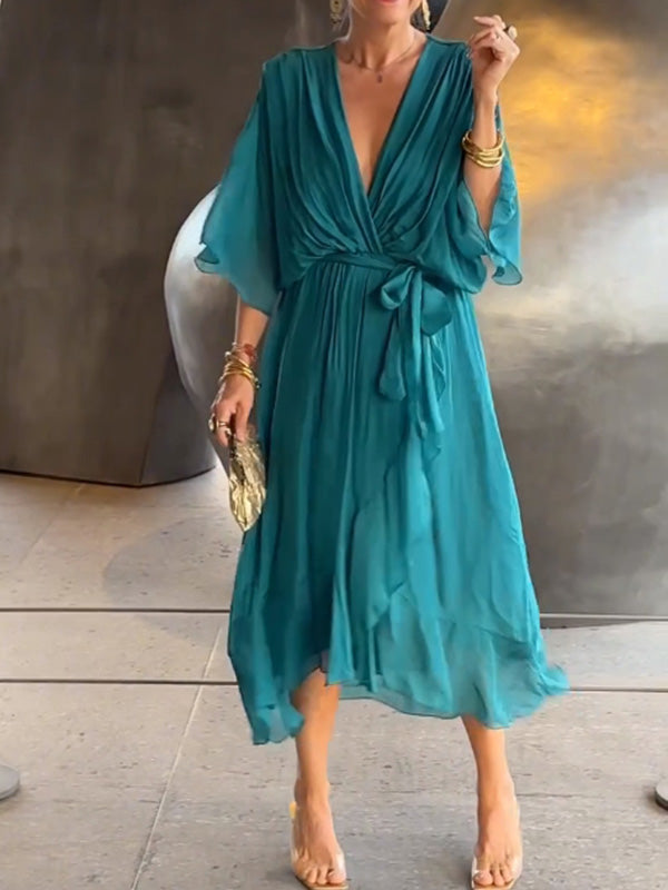 Stilvolles und elegantes V-Ausschnitt-Chiffonkleid