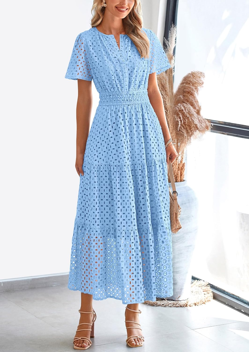 NOUVEAU 🔥 Robe longue d'été 2025 pour femme, manches courtes, col en V, ajourée, œillets, coupe trapèze